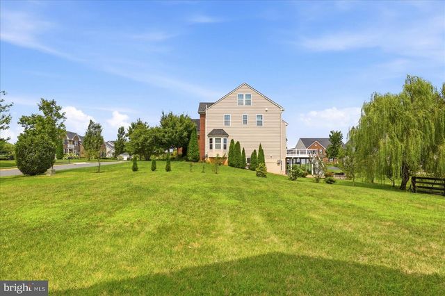 26780 CRUSHER DR, Chantilly, VA 20152