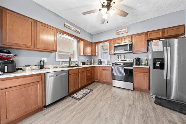 3613 Piedmont Rd, Huntington, WV 25704