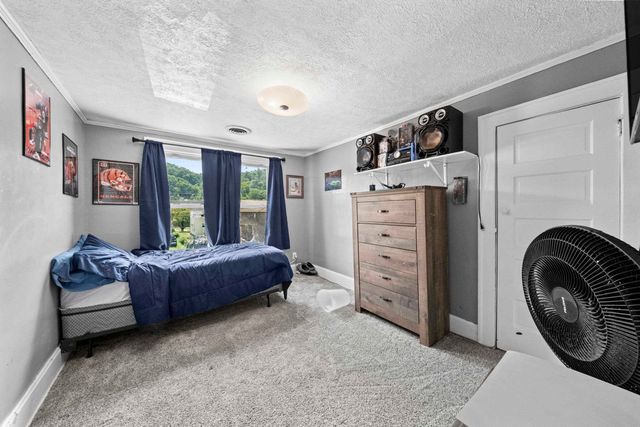 3613 Piedmont Rd, Huntington, WV 25704