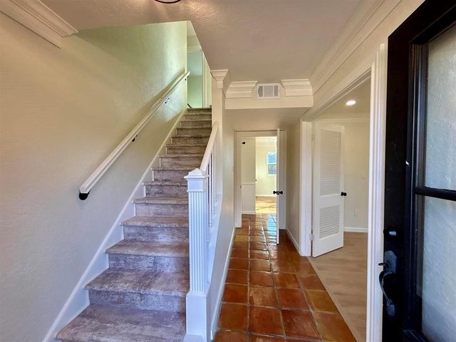 6275 Westgate Drive, Beaumont, TX 77706