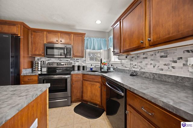 104 Briarcliff Court, Elizabethtown, KY 42701