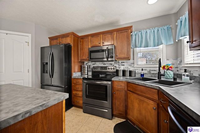 104 Briarcliff Court, Elizabethtown, KY 42701