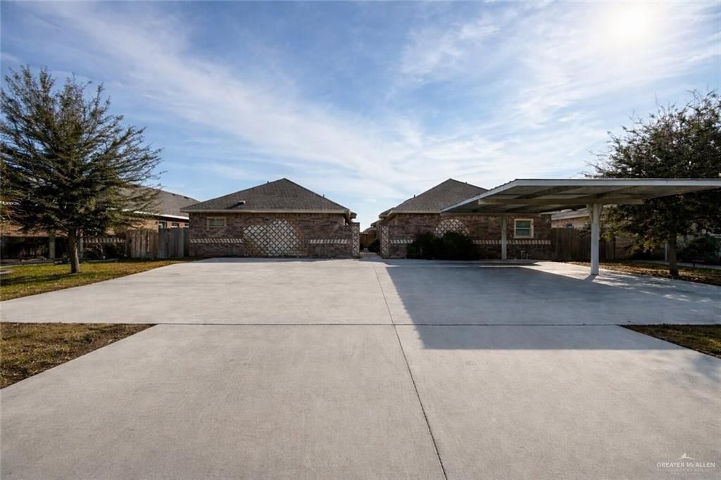2712 E Eisenhower Avenue, Mission, TX 78573
