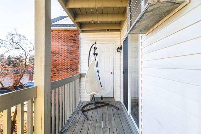 1345 CUNAT Court 2D, Lake In The Hills, IL 60156