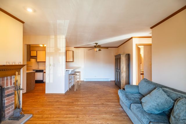 1345 CUNAT Court 2D, Lake In The Hills, IL 60156