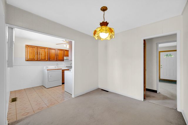 17913 Oakwood Avenue, Lansing, IL 60438