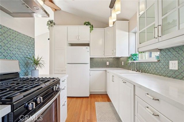 5513 Cartwright Avenue, North Hollywood (los Angeles), CA 91601