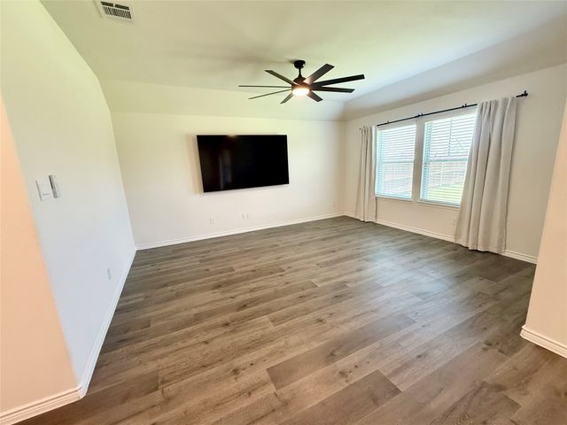 649 Sunglow Way, Lavon, TX 75166