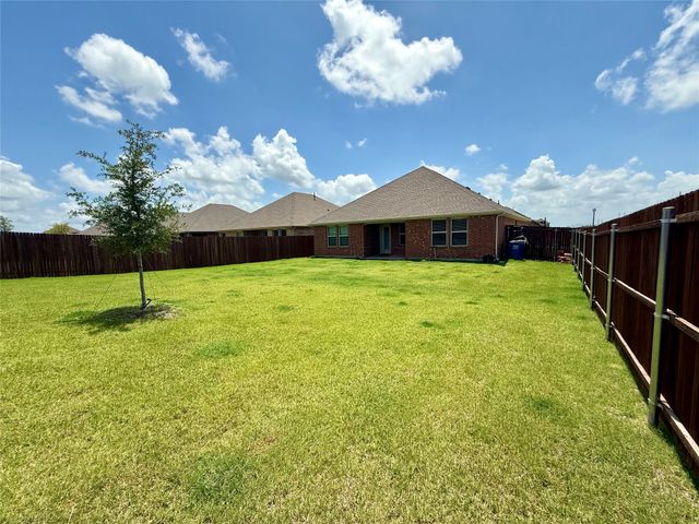 649 Sunglow Way, Lavon, TX 75166