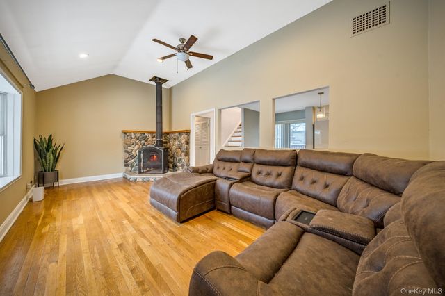 22 Jones Drive, Garnerville, NY 10923