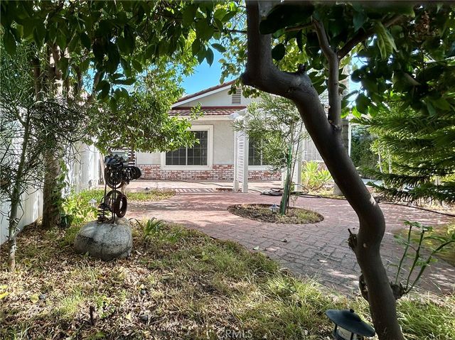 3132 Estado Street, Pasadena, CA 91107