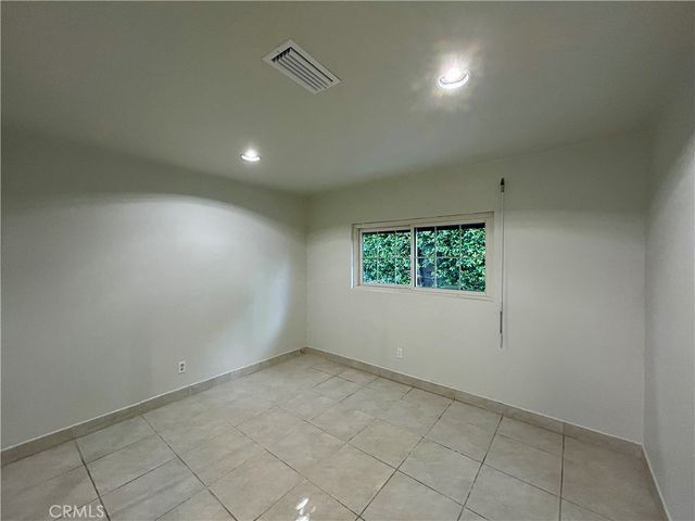 3132 Estado Street, Pasadena, CA 91107