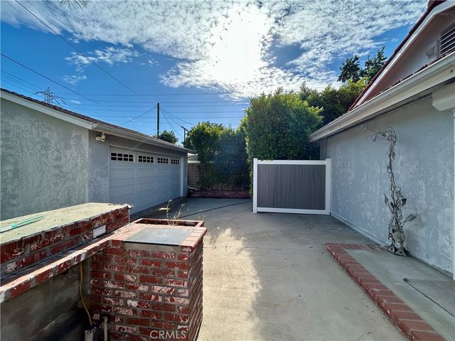 3132 Estado Street, Pasadena, CA 91107