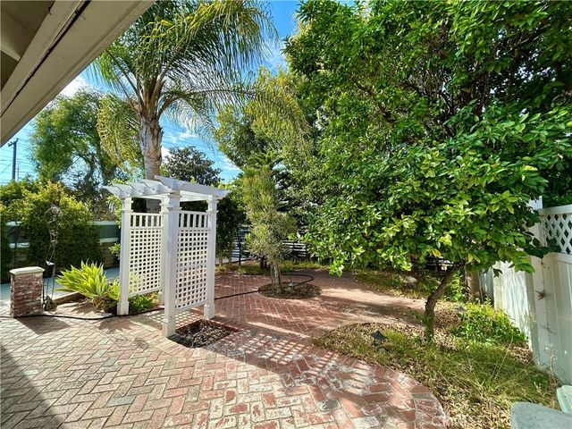 3132 Estado Street, Pasadena, CA 91107
