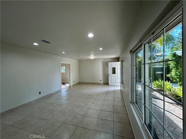 3132 Estado Street, Pasadena, CA 91107