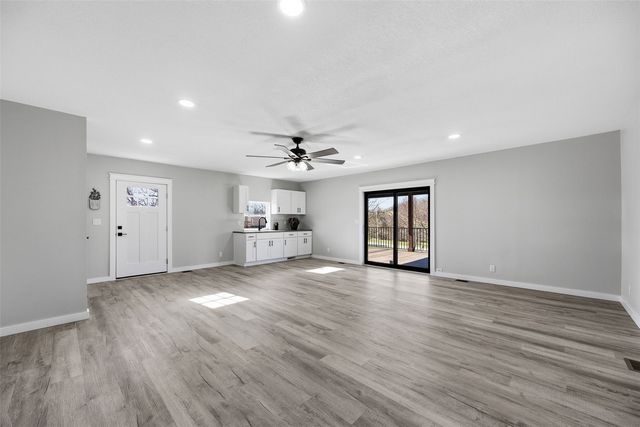 714 Regal Ridge Court, Lisbon, IA 52253