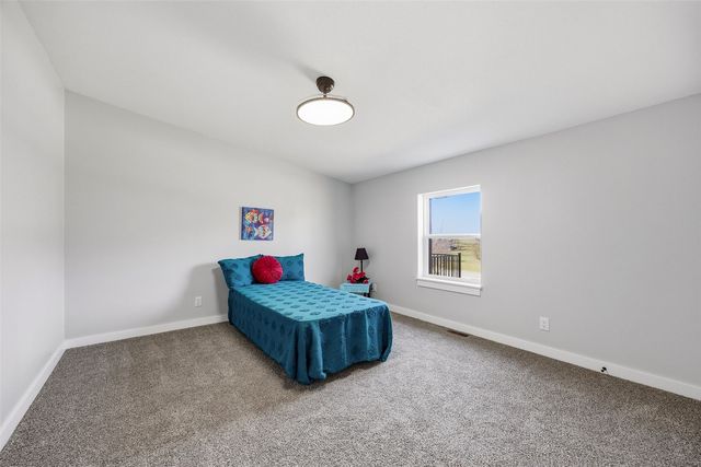 714 Regal Ridge Court, Lisbon, IA 52253