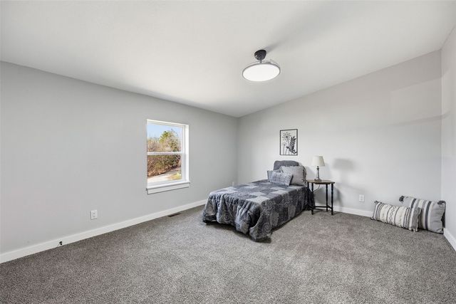 714 Regal Ridge Court, Lisbon, IA 52253