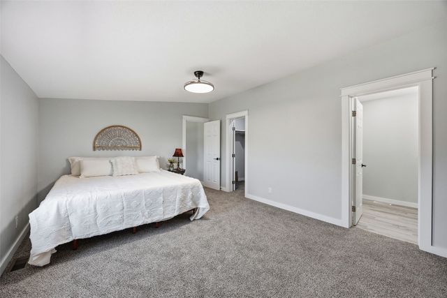 714 Regal Ridge Court, Lisbon, IA 52253