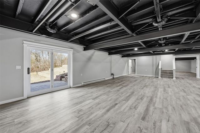 714 Regal Ridge Court, Lisbon, IA 52253