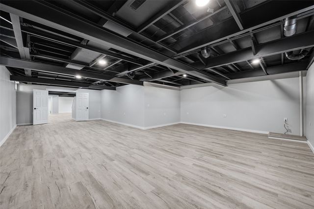 714 Regal Ridge Court, Lisbon, IA 52253