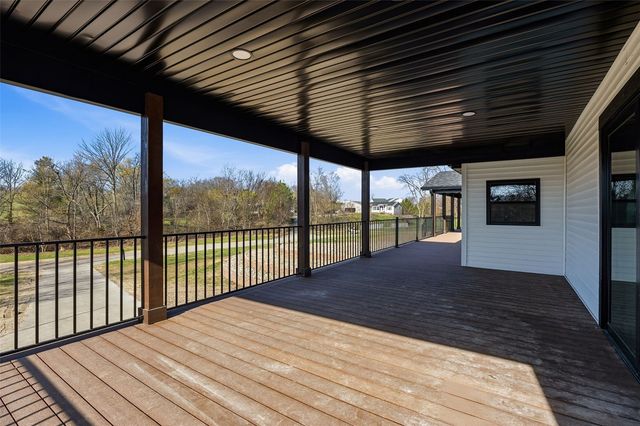 714 Regal Ridge Court, Lisbon, IA 52253