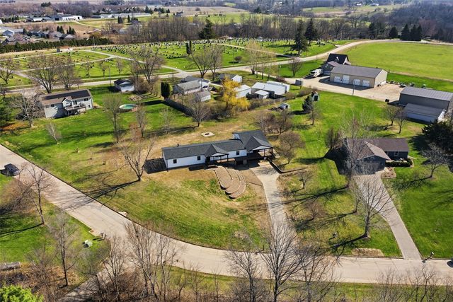 714 Regal Ridge Court, Lisbon, IA 52253