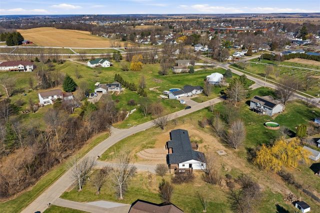 714 Regal Ridge Court, Lisbon, IA 52253