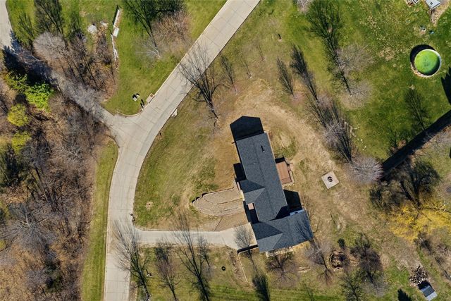 714 Regal Ridge Court, Lisbon, IA 52253