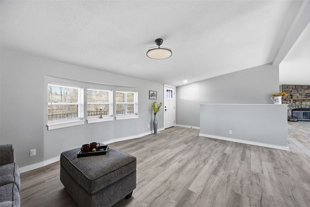 714 Regal Ridge Court, Lisbon, IA 52253