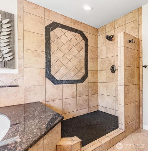 7715 77th Avenue NE, Marysville, WA 98270