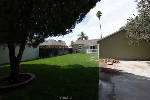 3285 N Mountain View, San Bernardino, CA 92405