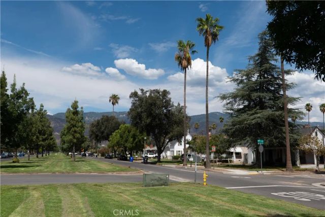3285 N Mountain View, San Bernardino, CA 92405