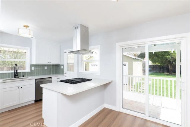 3285 N Mountain View, San Bernardino, CA 92405