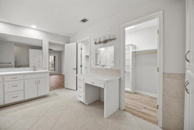 1100 Chapparal DR, Wimberley, TX 78676