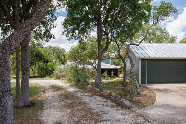 1100 Chapparal DR, Wimberley, TX 78676