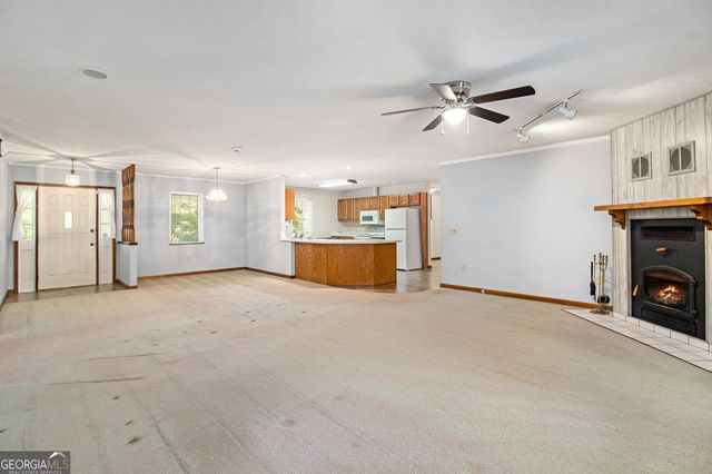 1490 Roopville Veal Road, Roopville, GA 30170
