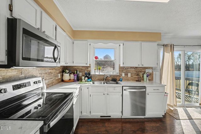 18 Vuncannon Drive, Fuquay Varina, NC 27526