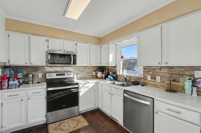 18 Vuncannon Drive, Fuquay Varina, NC 27526