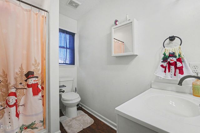 18 Vuncannon Drive, Fuquay Varina, NC 27526