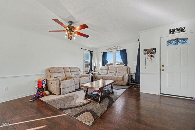 18 Vuncannon Drive, Fuquay Varina, NC 27526