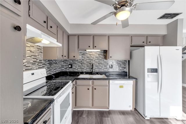 624 Brookway Lane, Las Vegas, NV 89169