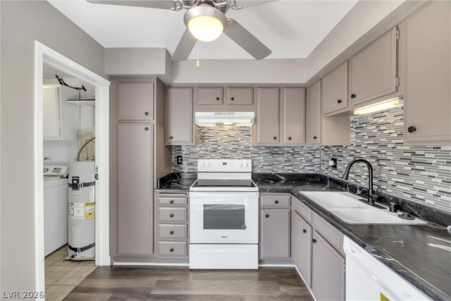 624 Brookway Lane, Las Vegas, NV 89169