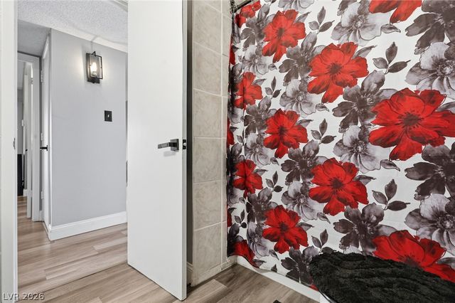 624 Brookway Lane, Las Vegas, NV 89169