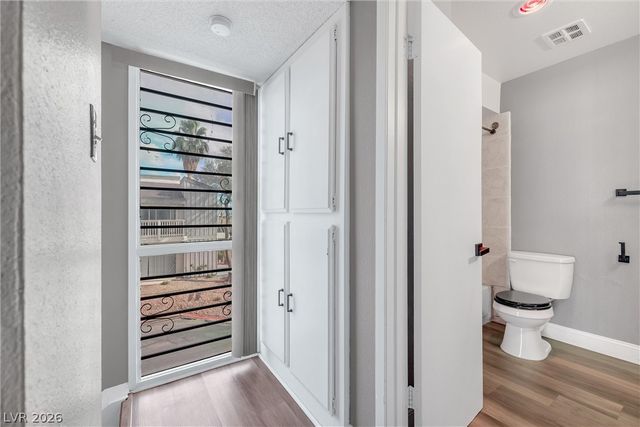 624 Brookway Lane, Las Vegas, NV 89169
