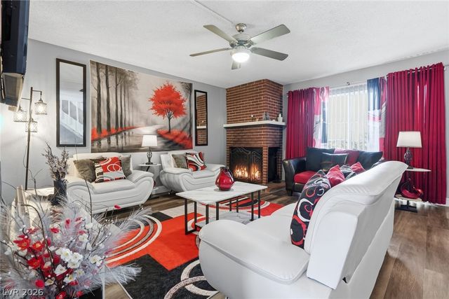 624 Brookway Lane, Las Vegas, NV 89169