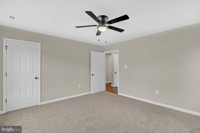 5008 E CHESTNUT FORK RD, Gloucester, VA 23061