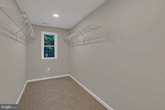 5008 E CHESTNUT FORK RD, Gloucester, VA 23061