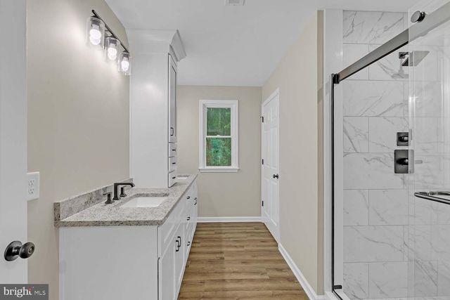 5008 E CHESTNUT FORK RD, Gloucester, VA 23061