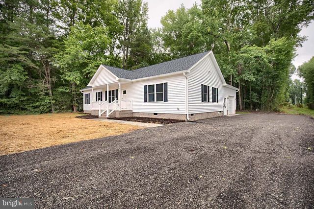 5008 E CHESTNUT FORK RD, Gloucester, VA 23061